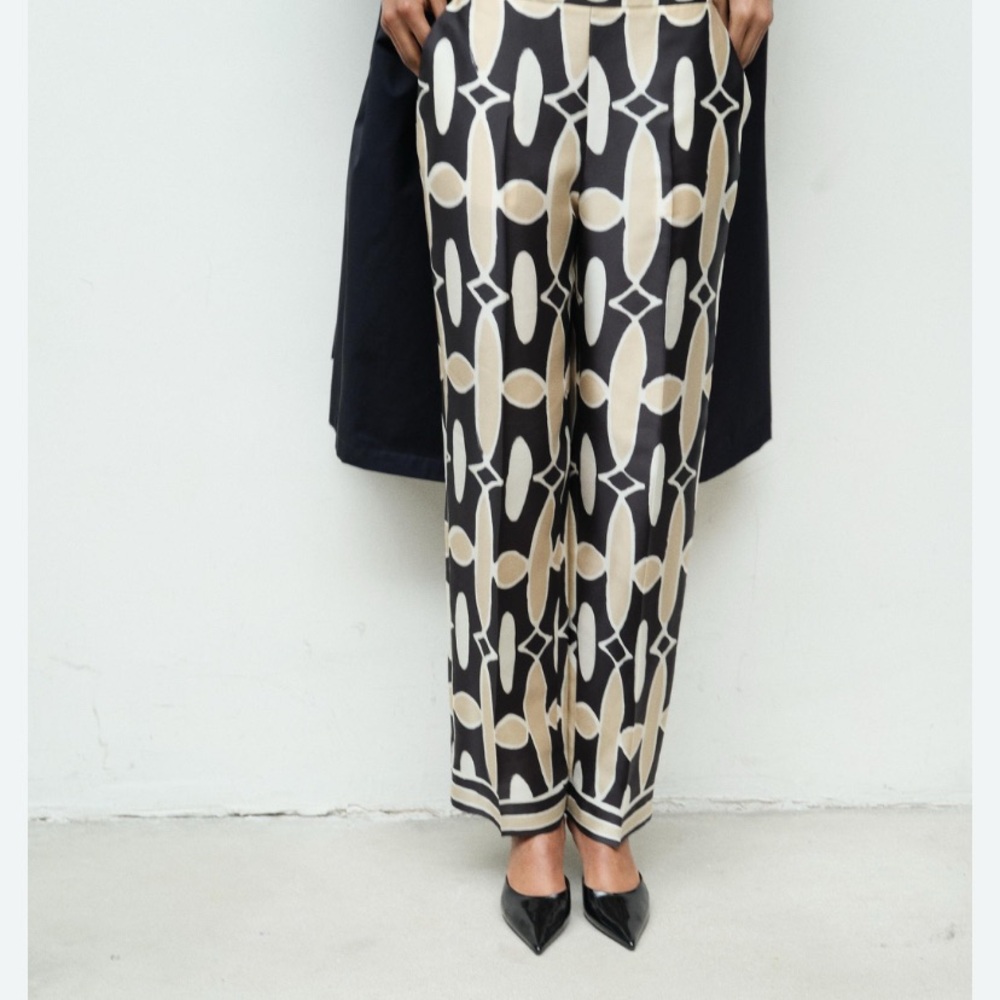 Zara Geometric Black and Cream Women's Pants Sz Large